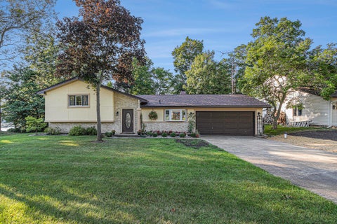 Photo for 3849 Maple Lane