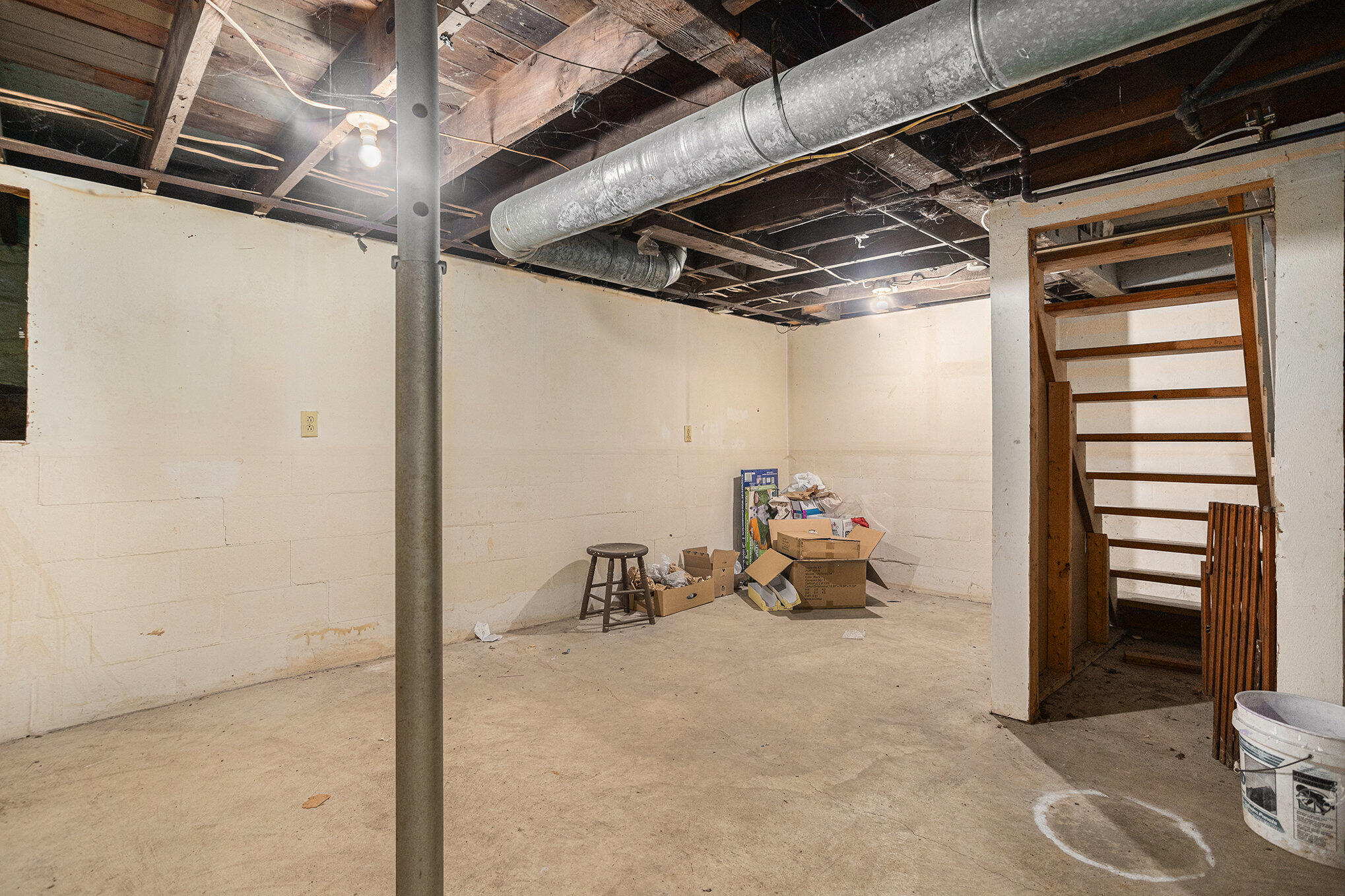 Battle Creek, Michigan 49015, United States, 2 Bedrooms Bedrooms, ,1 BathroomBathrooms,Residential,Pending,79511