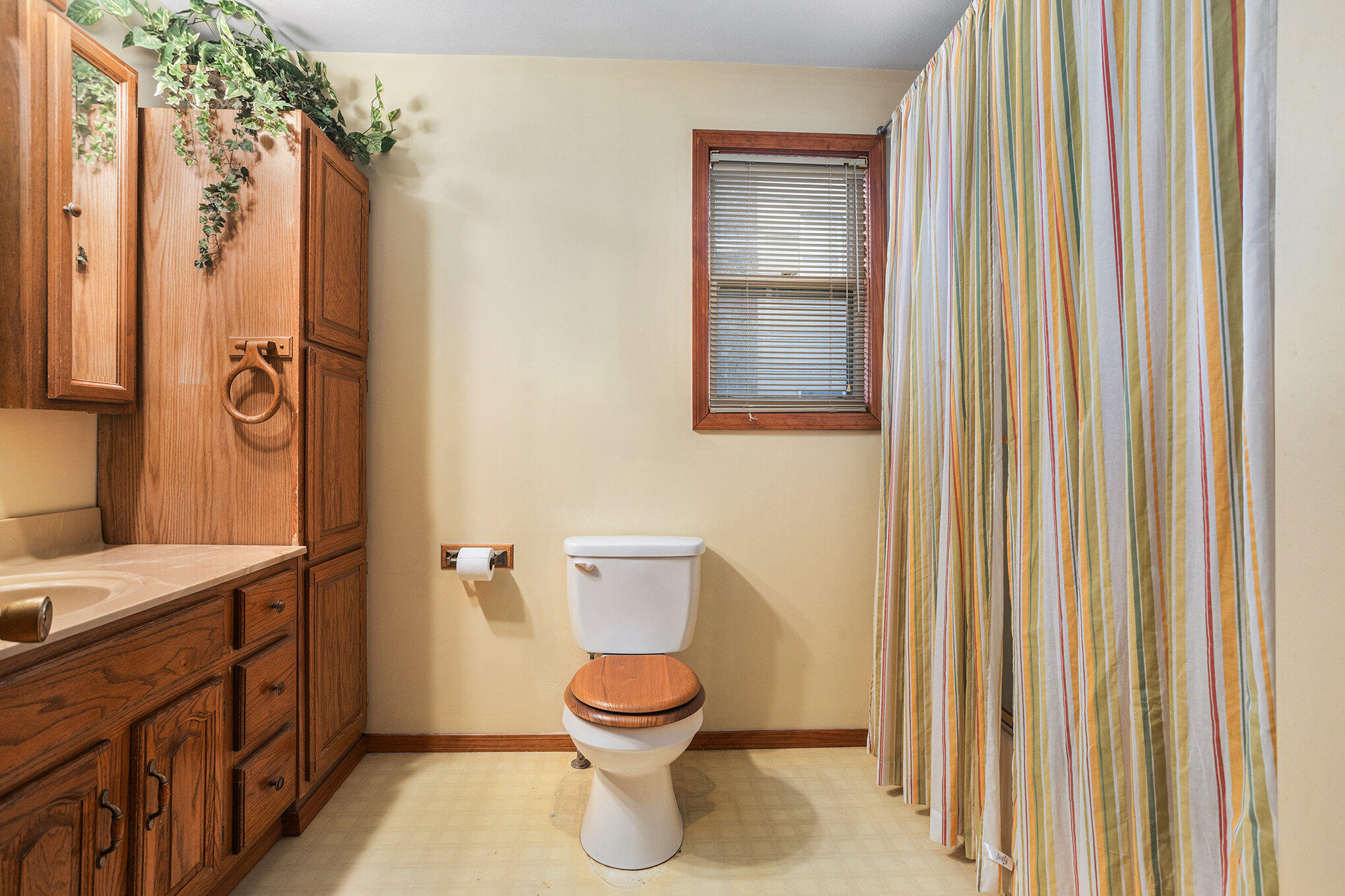 Battle Creek, Michigan 49015, United States, 2 Bedrooms Bedrooms, ,1 BathroomBathrooms,Residential,Pending,79511