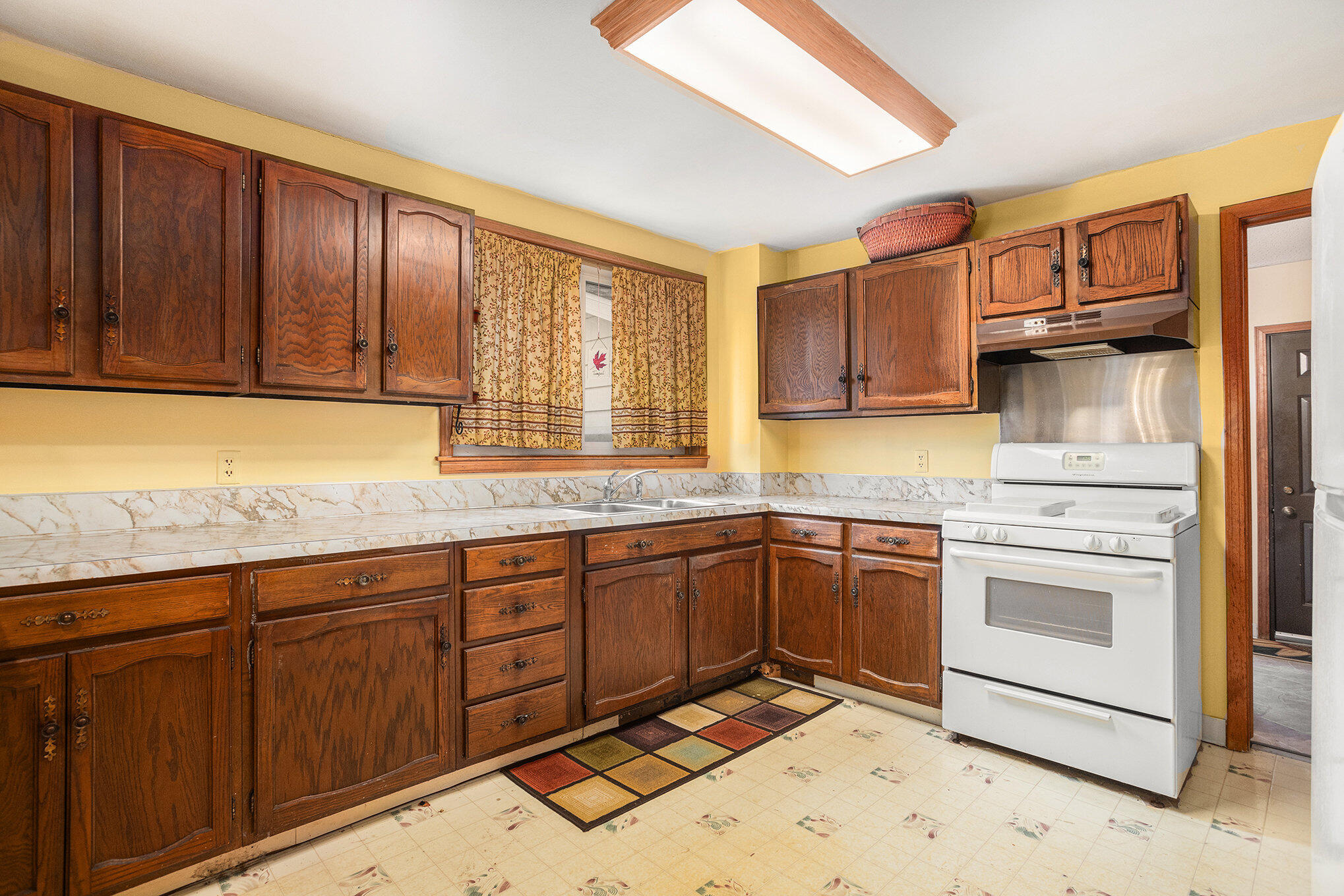 Battle Creek, Michigan 49015, United States, 2 Bedrooms Bedrooms, ,1 BathroomBathrooms,Residential,Pending,79511