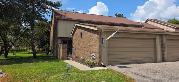 5256 WRIGHT WAY E, WEST BLOOMFIELD, MI 48322 - Image e3f6cc1ace6c99c4acdf7bf5d73e47da/2203253495