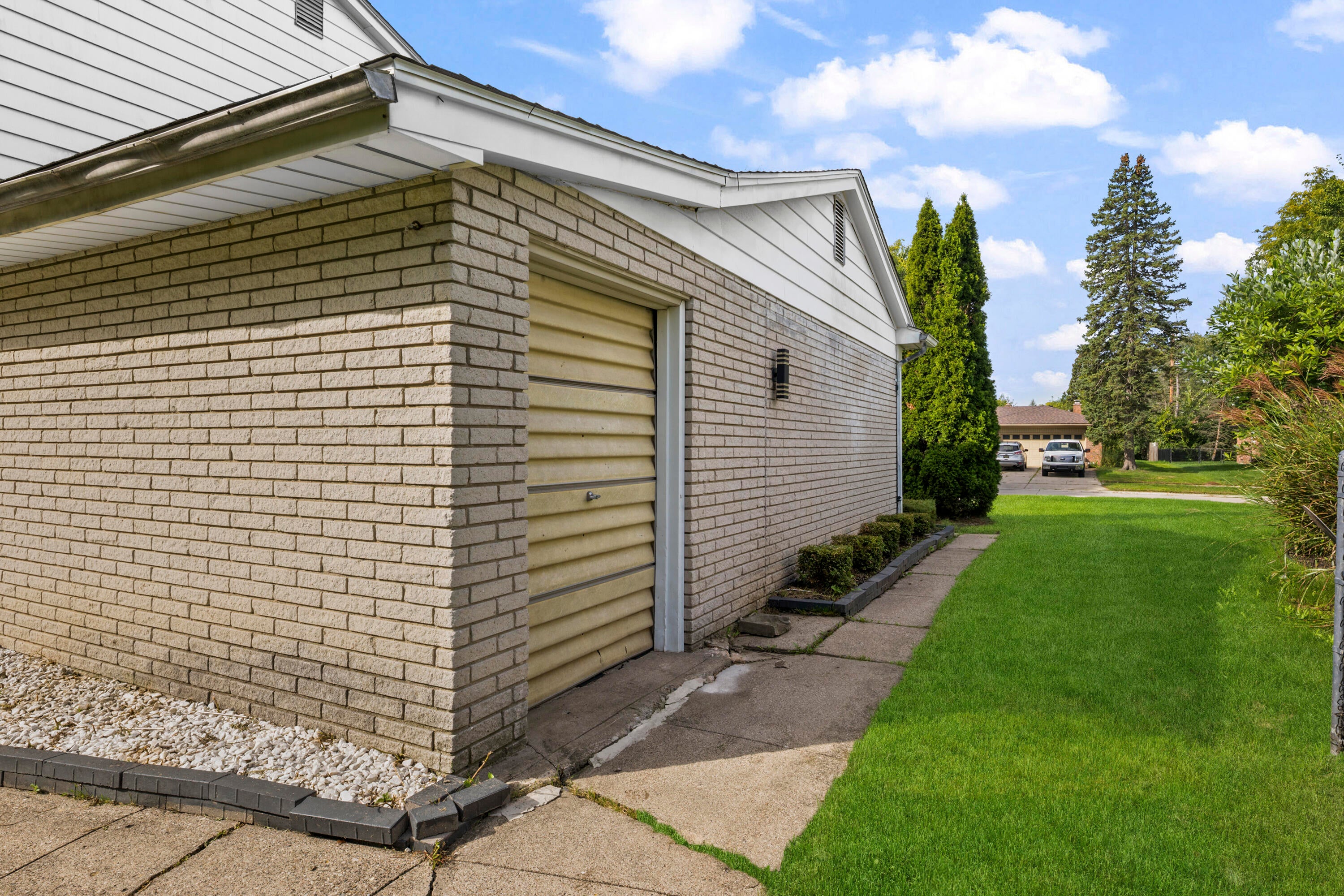 5130 Babbit Drive