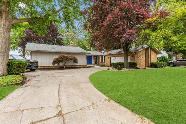 303 E HURON RIVER DR, BELLEVILLE, MI 48111 - Image e442e4d56b1eca3c80e158a2d046f8a2/2852738420