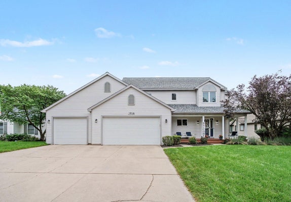 3916 KENTRIDGE DR SE, GRAND RAPIDS, MI 49508 - Image e46ebf46386b2a2012c00451f69e6a95/3143717594