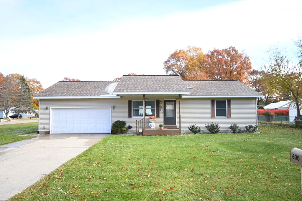 Photo of 600 East Street, Muskegon, MI 49442 (MLS # 25057542)