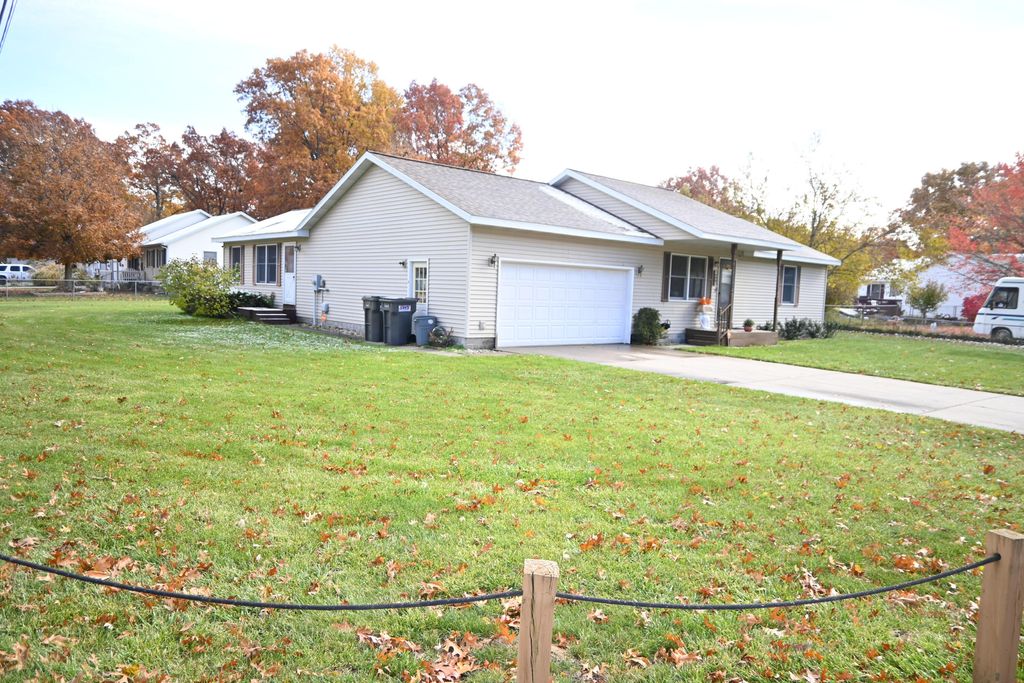 Photo of 600 East Street, Muskegon, MI 49442 (MLS # 25057542)