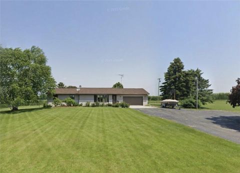 Photo of 3491 8 Mile Road NW, Grand Rapids, MI 49544 (MLS # 26020994)