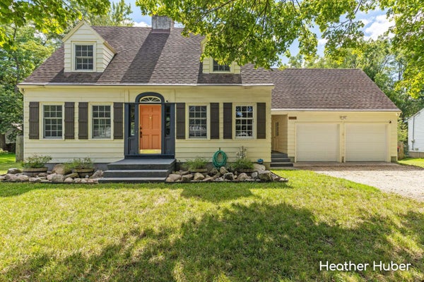 1860 MICHIGAN ST NE, GRAND RAPIDS, MI 49503 - Image e5113b997f85f8331bc6325e1378faeb/492747950