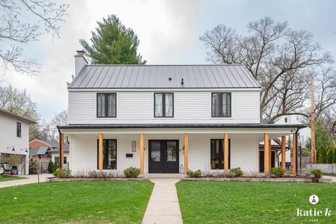 Photo of 1041 Cambridge Drive SE, East Grand Rapids, MI 49506 (MLS # 26015216)