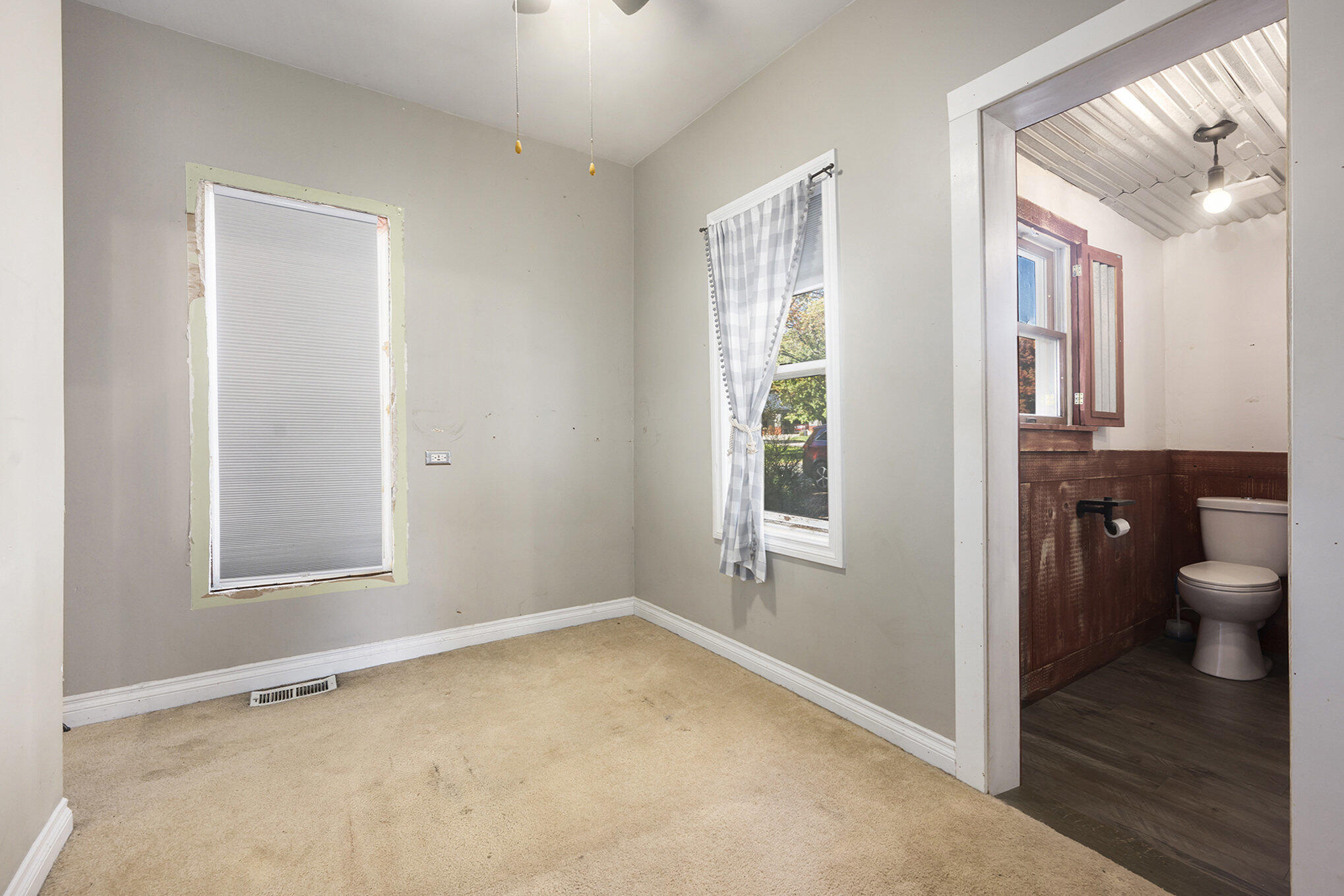 Galesburg, Michigan 49053, United States, 2 Bedrooms Bedrooms, ,2 BathroomsBathrooms,Residential,Active,232709