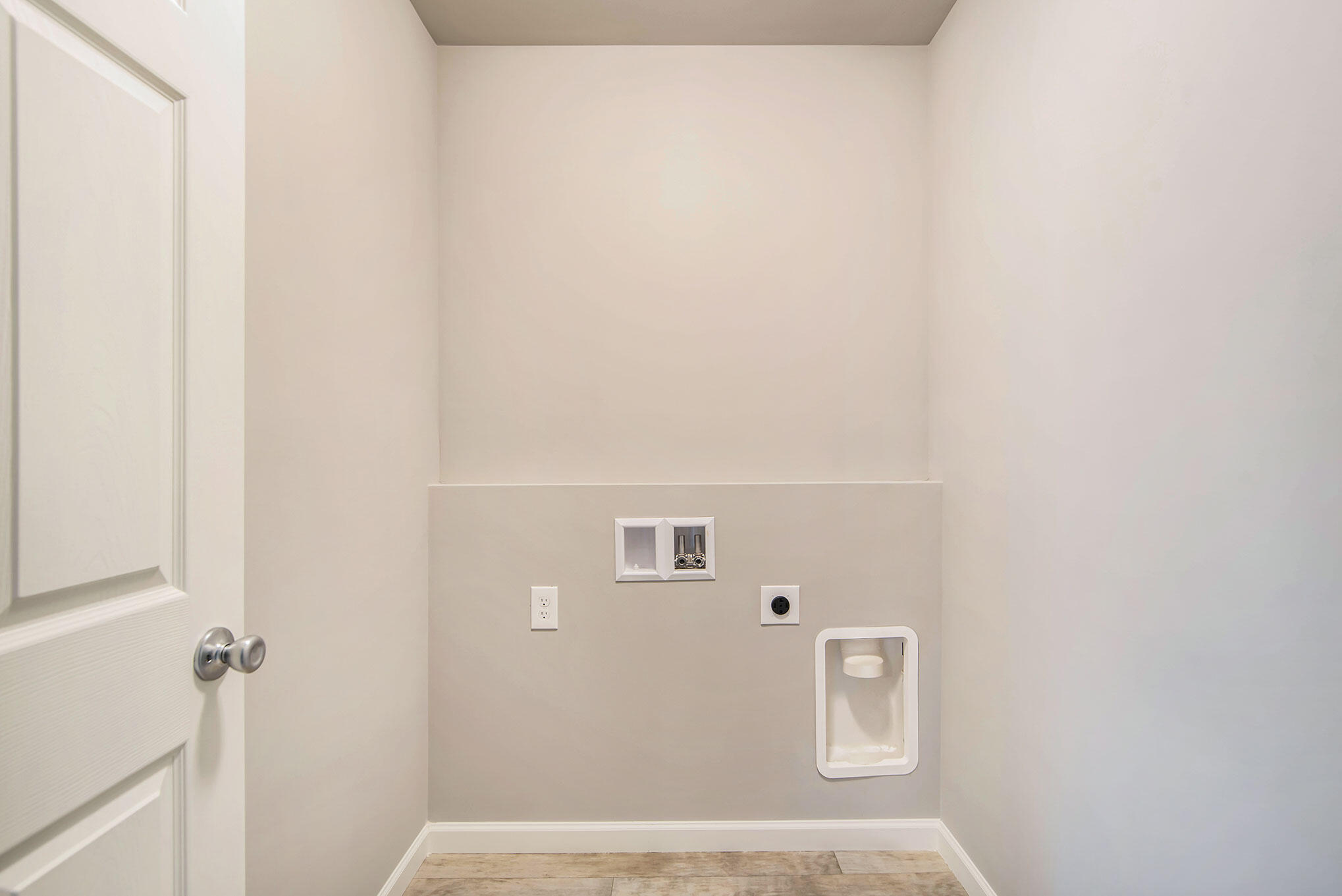 Photo 9 of 22 of 47680 Silver Oaks West house