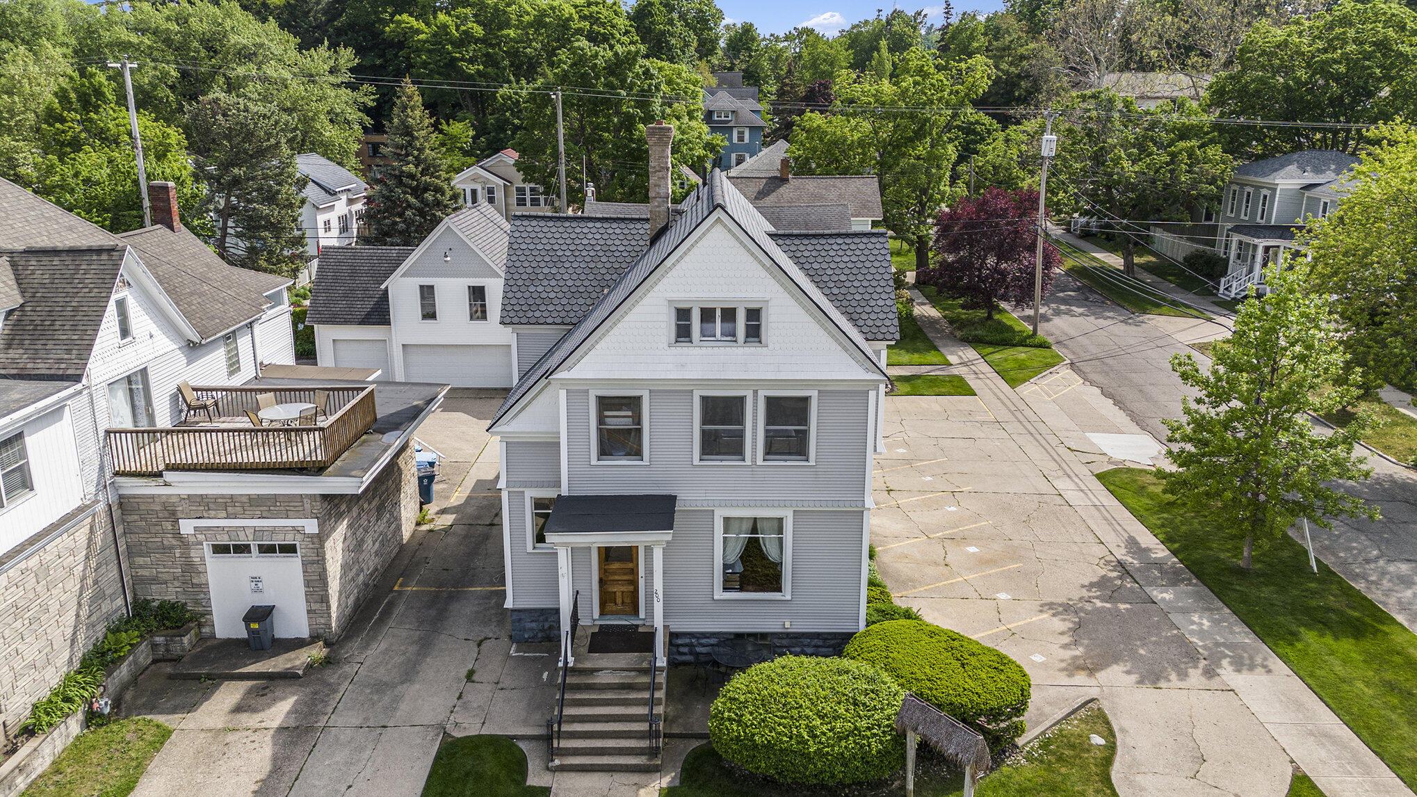 200 Franklin Ave