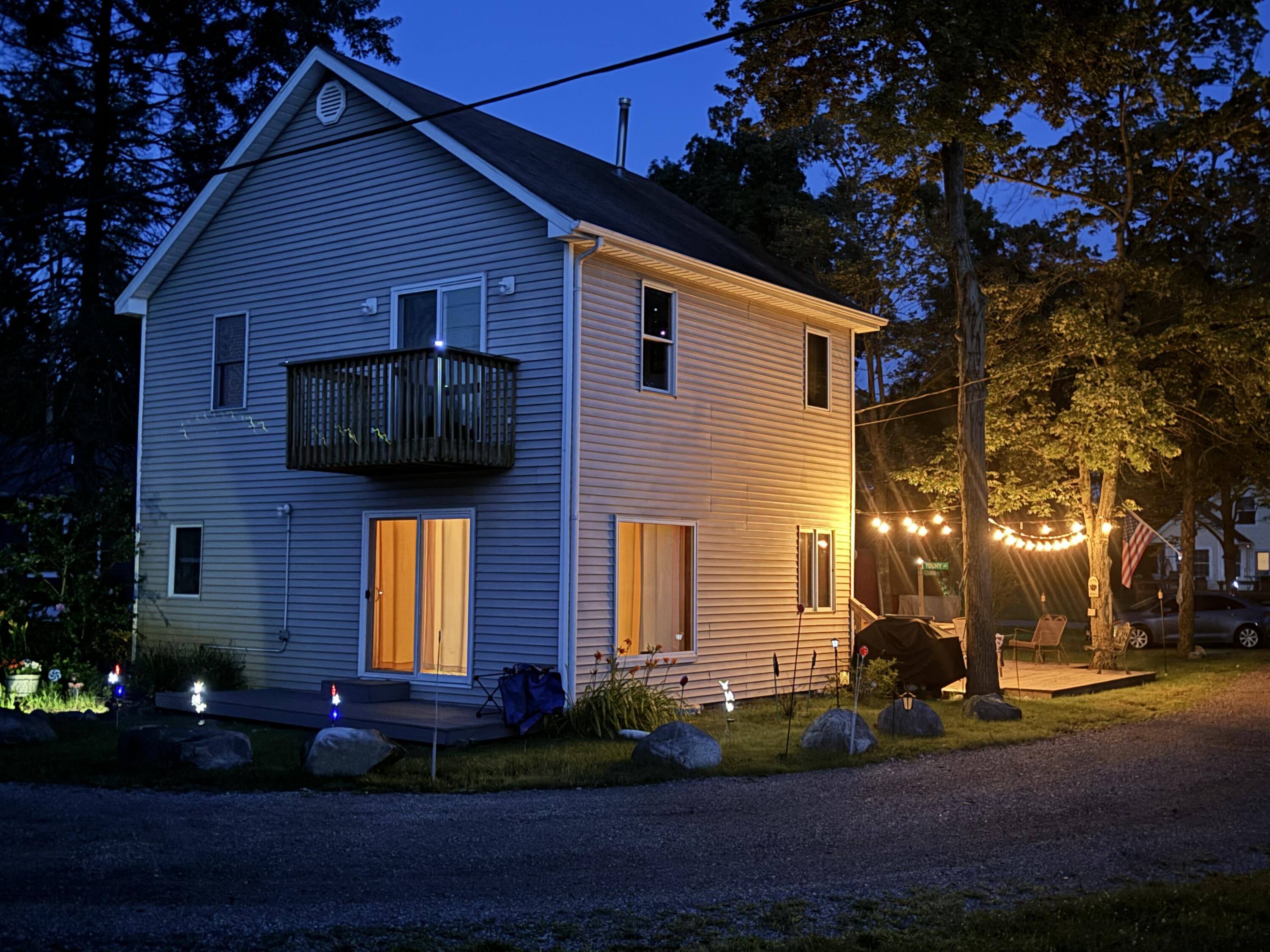 62560 Gilmore Avenue