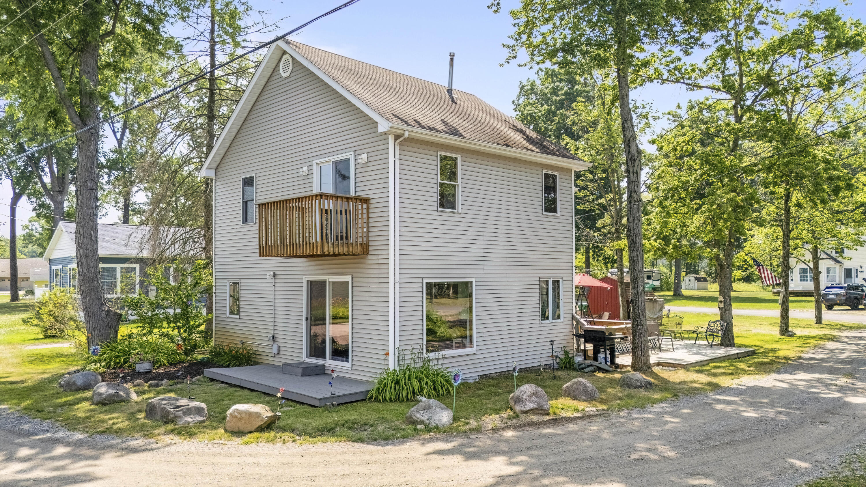 62560 Gilmore Avenue