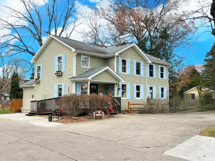 Photo 1 of 53 — 2600 Kibby Road, Jackson, MI 49203