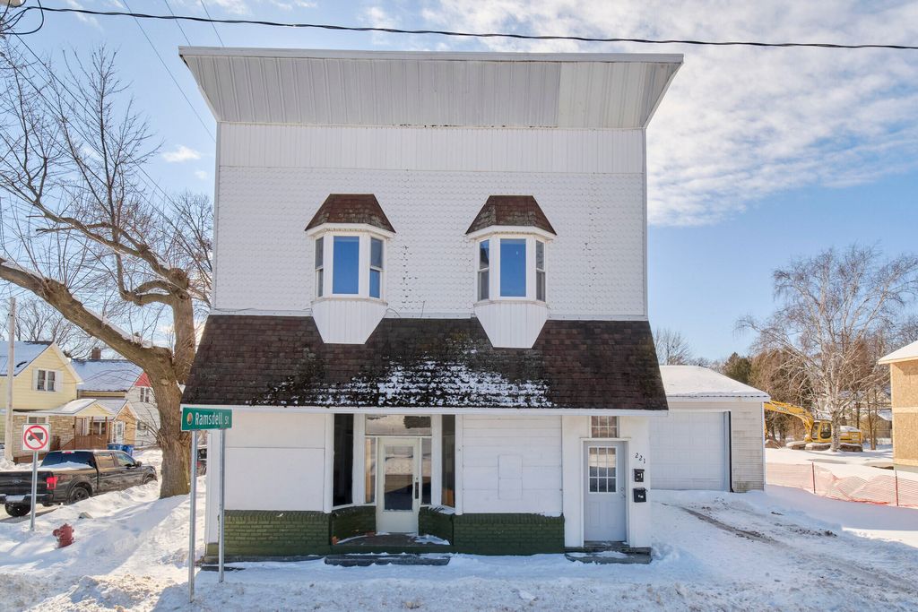 Photo of 221 5th Street, Manistee, MI 49660 (MLS # 26005165)