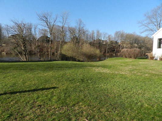 590 SWAN RIVER DR, BENTON HARBOR, MI 49022 - Image e5eaf7ab6291f418d94809a58aa0da4a/1902181596