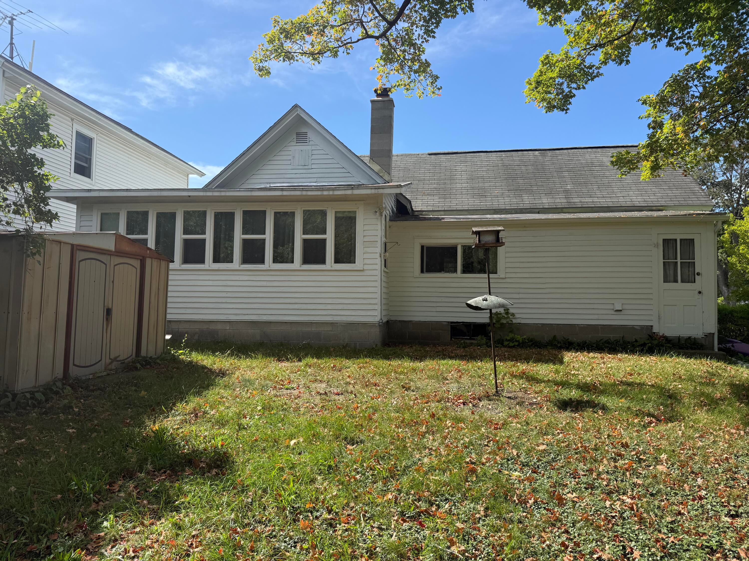 221 Winter Avenue