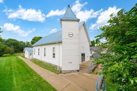 Photo for 106 E Commercial Street