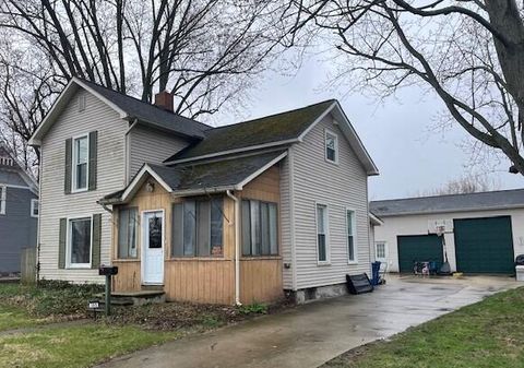 MLS: 25015558