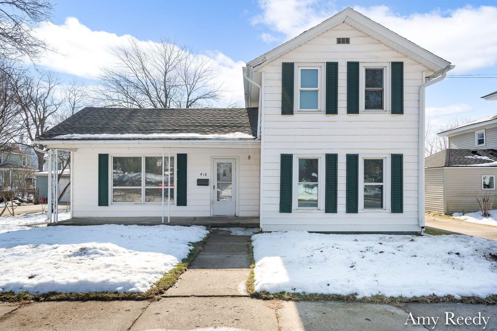 Photo of 418 Elm Street SE, Lowell, MI 49331 (MLS # 26005945)