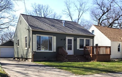 MLS: 25017437