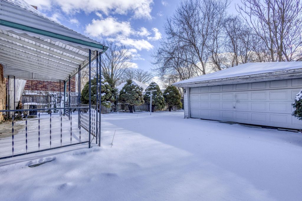 Photo of 11156 E Outer Drive E, Detroit, MI 48224 (MLS # 26003330)