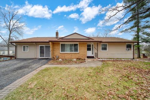 Photo of 2705 Glendale Road, Jackson, MI 49203 (MLS # 26012181)