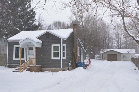 Photo of 208 Prospect Street, Decatur, MI 49045 (MLS # 26004344)