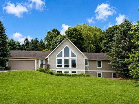 Photo of 350 Mary Court, Hesperia, MI 49421 (MLS # 26033430)