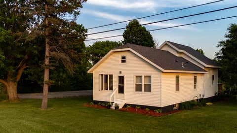 Photo of 959 E US Highway 10, Scottville, MI 49454 (MLS # 26033009)