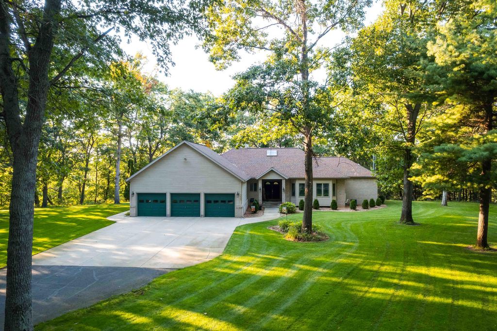 Photo of 777 N Brooks Road, Muskegon, MI 49442 (MLS # 25050837)
