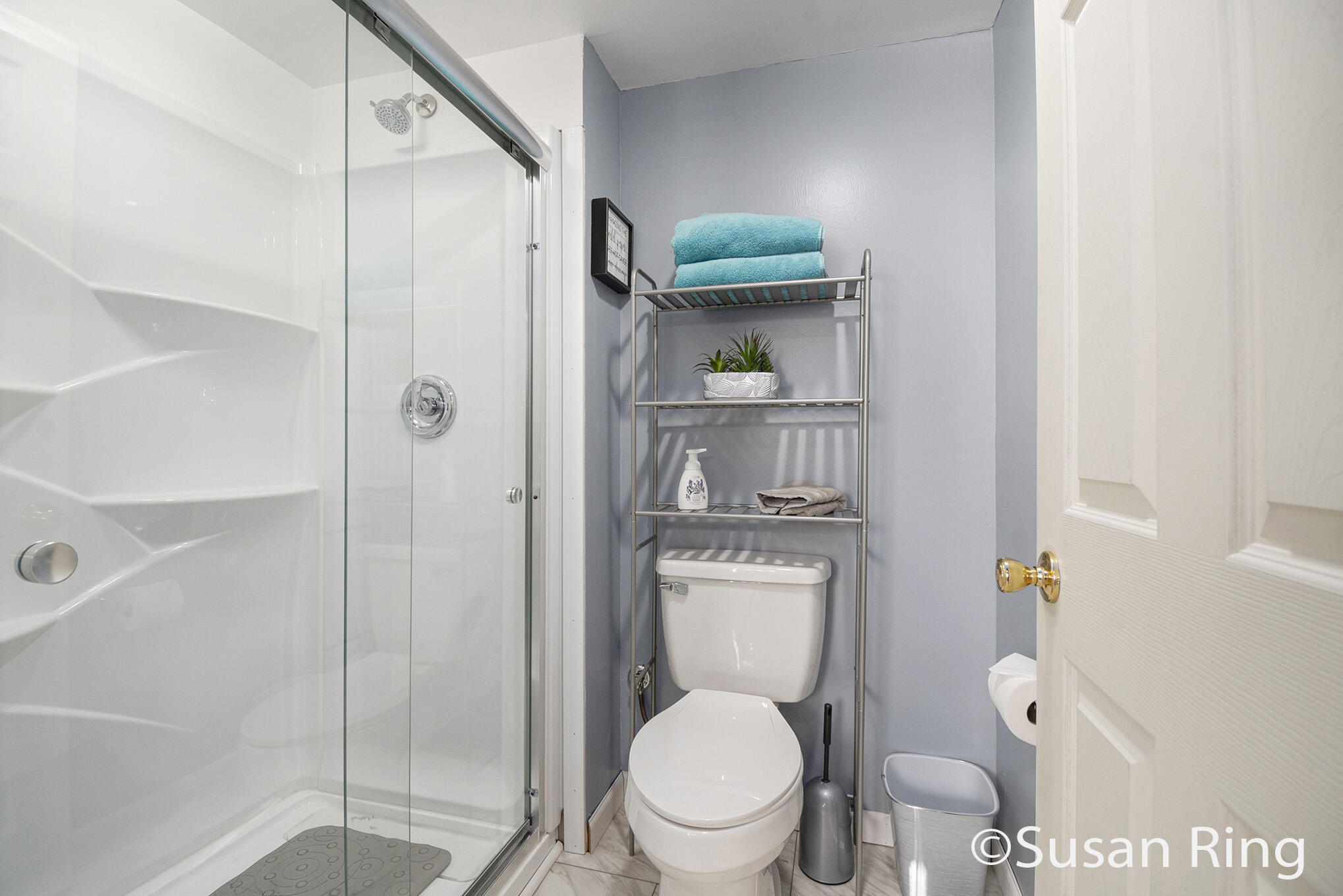 Grand Rapids, Michigan 49508, United States, 3 Bedrooms Bedrooms, ,3 BathroomsBathrooms,Residential,Active,252052