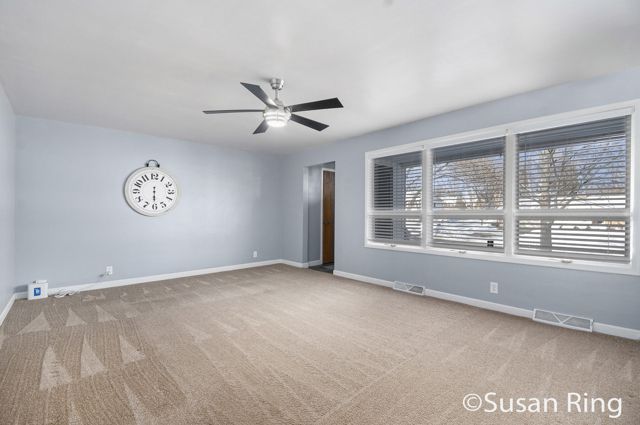 Grand Rapids, Michigan 49508, United States, 3 Bedrooms Bedrooms, ,3 BathroomsBathrooms,Residential,Active,252052