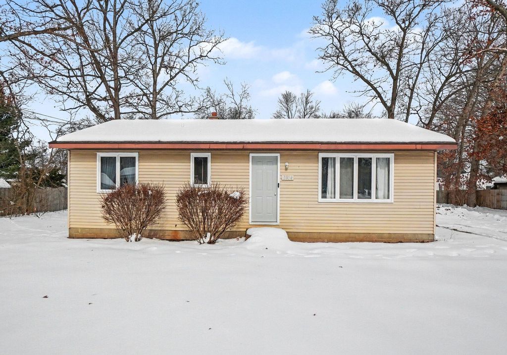Photo of 3054 Glenrick Avenue, Muskegon, MI 49442 (MLS # 26005076)