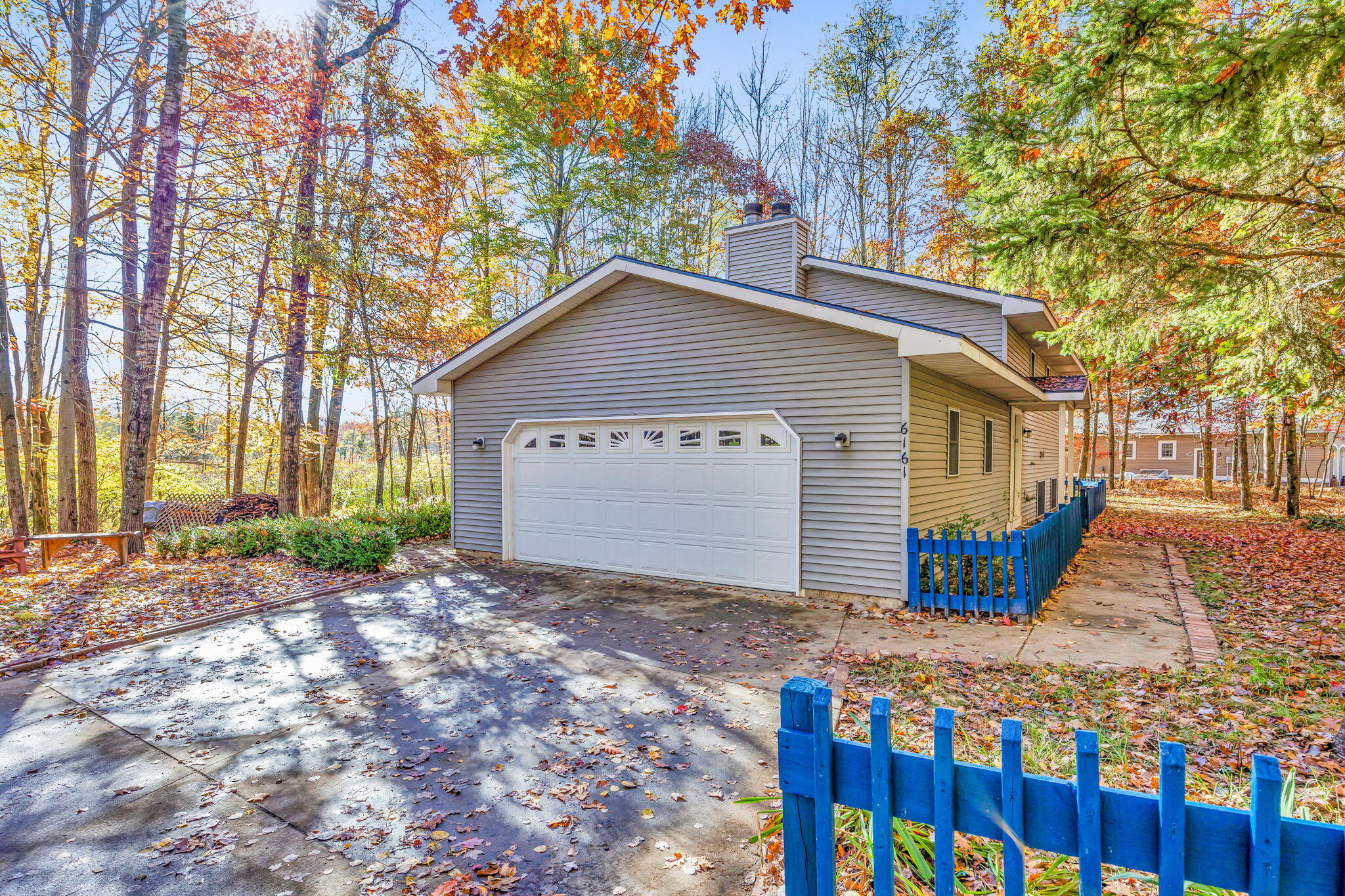 6161 Fox Run Circle