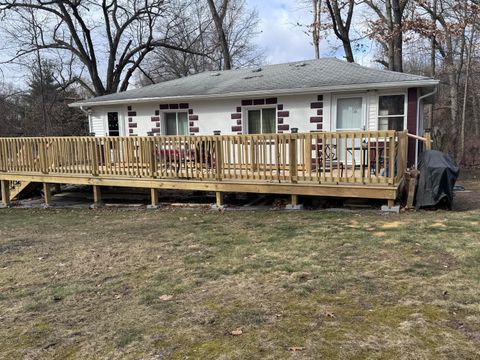 MLS: 25007488