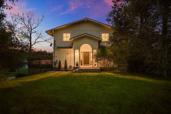 7490 LEDGEWOOD DR, FENTON, MI 48430 - Image e7e2fd4cf31ce280fdcaf481dab1d96f/1157095500