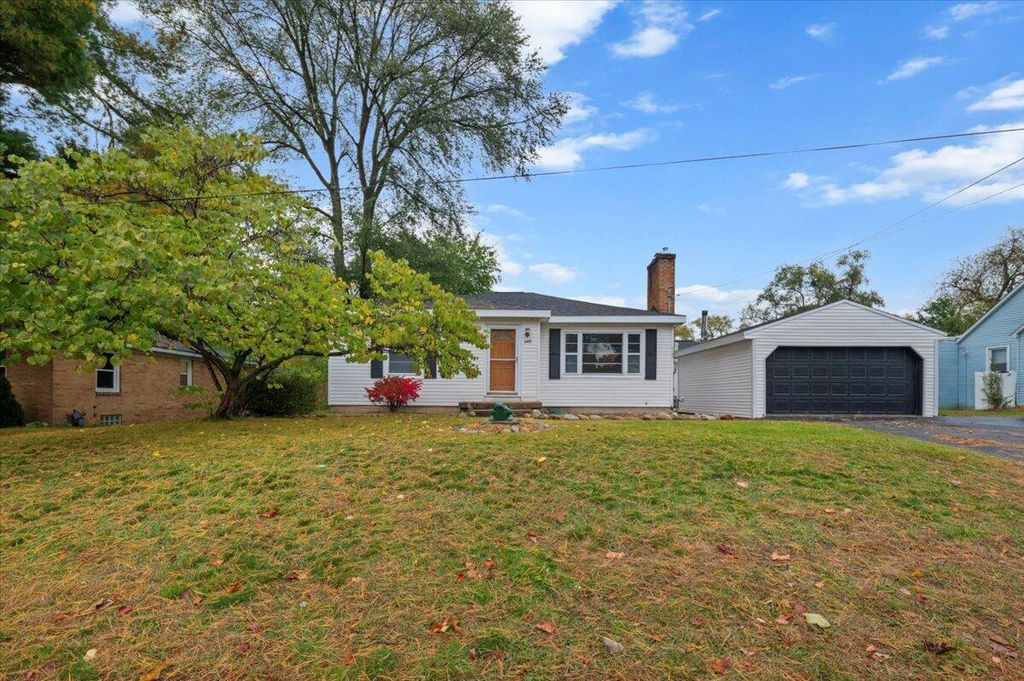 Photo of 1149 52nd Street SE, Grand Rapids, MI 49508 (MLS # 25056254)