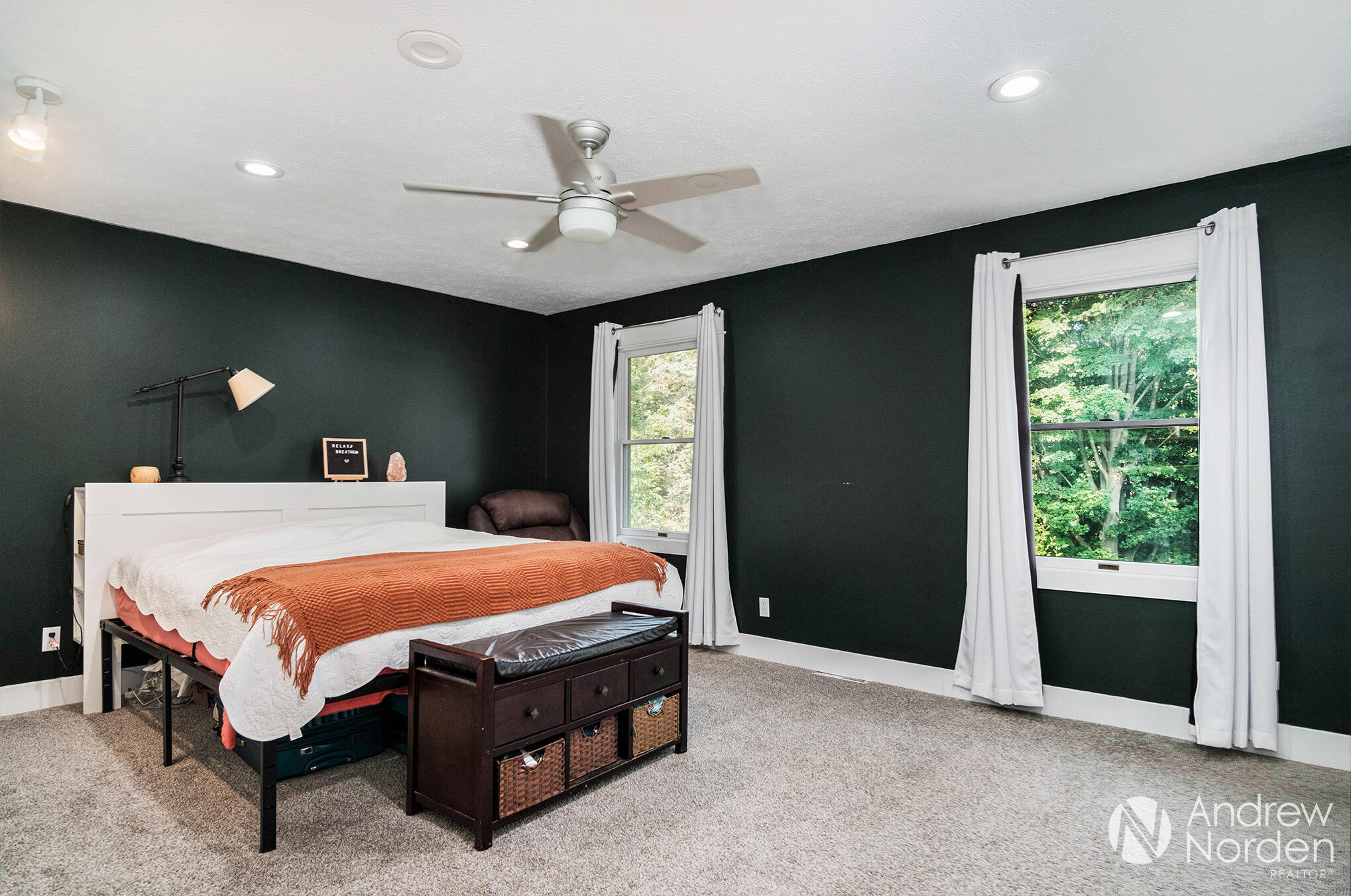 Grand Rapids, Michigan 49546, United States, 5 Bedrooms Bedrooms, ,4 BathroomsBathrooms,Residential,Pending,171923