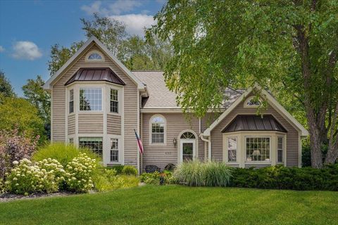 Photo of 4763 Charlestown Drive, Stevensville, MI 49127 (MLS # 25045872)
