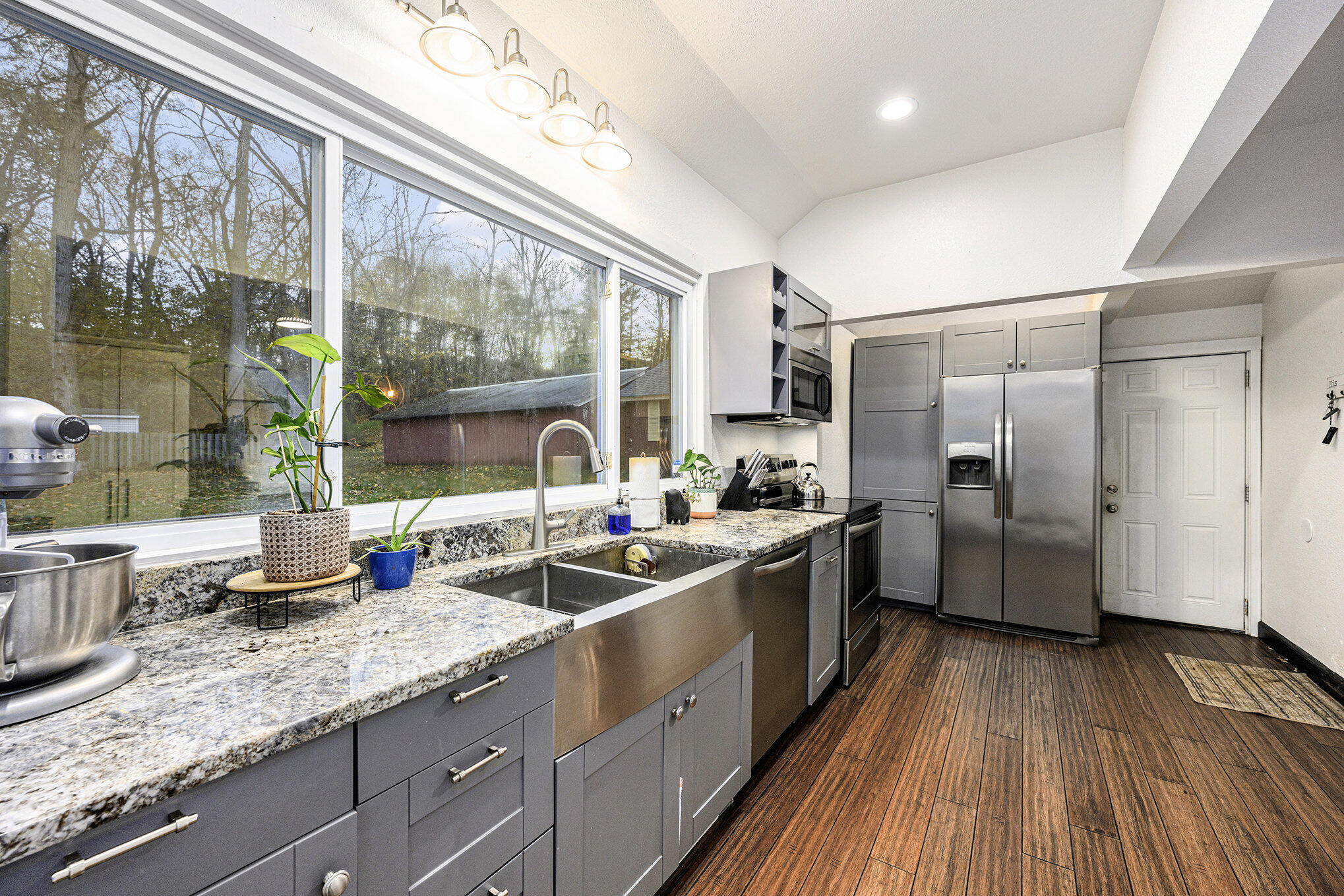 Kalamazoo, Michigan 49006, United States, 4 Bedrooms Bedrooms, ,2 BathroomsBathrooms,Residential,Active,244286