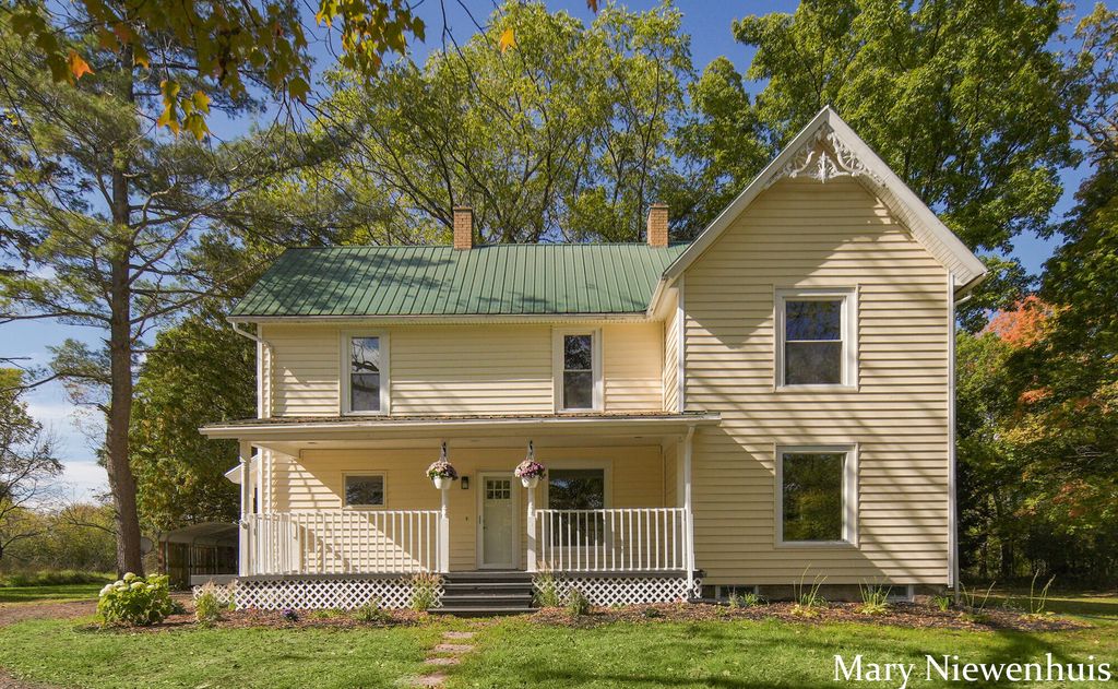 Photo of 10652 Nugent Avenue NE, Rockford, MI 49341 (MLS # 25052983)