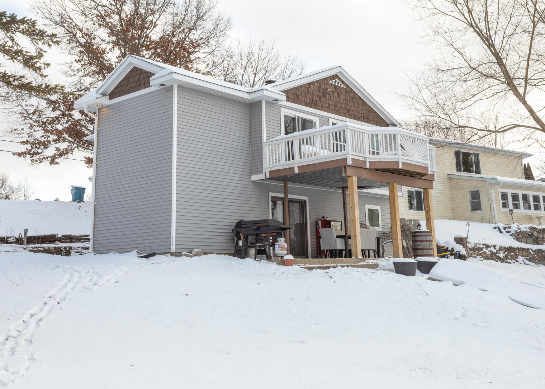 11505 Riverside Drive