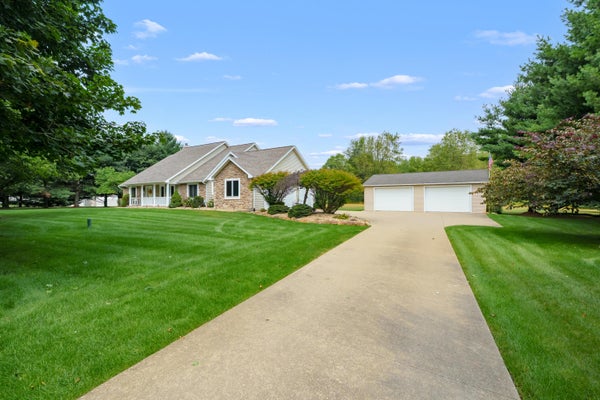 5105 STONE OAK LN, RICHLAND, MI 49083 - Image e89986fc8cc18603dbc8f604a62007d8/3074298482