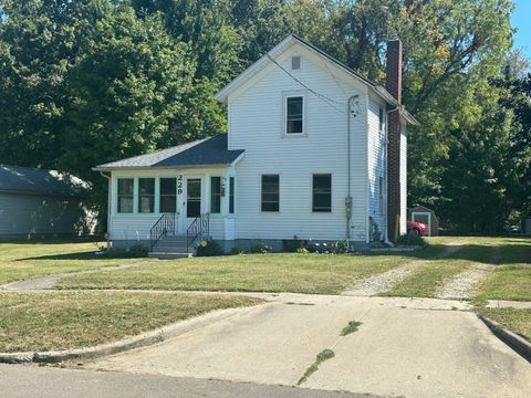 Photo of 229 S Concord Street, Concord, MI 49237 (MLS # 25047300)