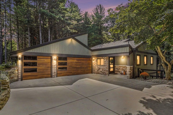 8701 W F AVE, KALAMAZOO, MI 49009 - Image e8e2b0e23f9adba768a2d6fd83554798/3084982613