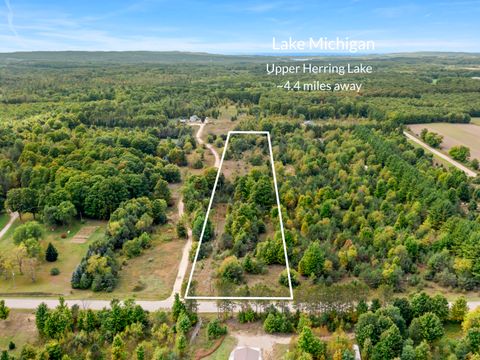 Photo of 00 Wallaker Road, Benzonia, MI 49616 (MLS # 25049194)