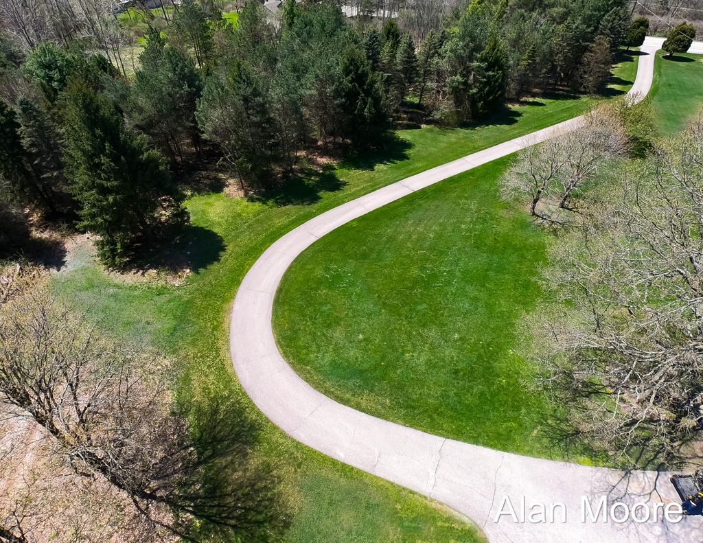 Photo of 7878 Northland Drive NE, Rockford, MI 49341 (MLS # 25041342)
