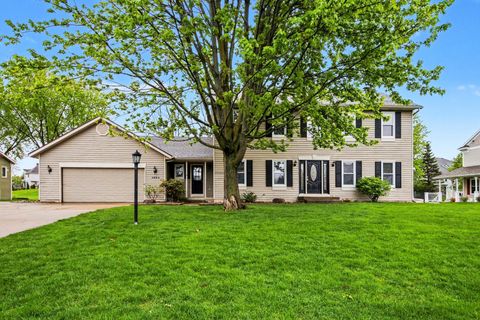 Photo of 1330 Meadowgreen Court SE, Caledonia, MI 49316 (MLS # 26019079)